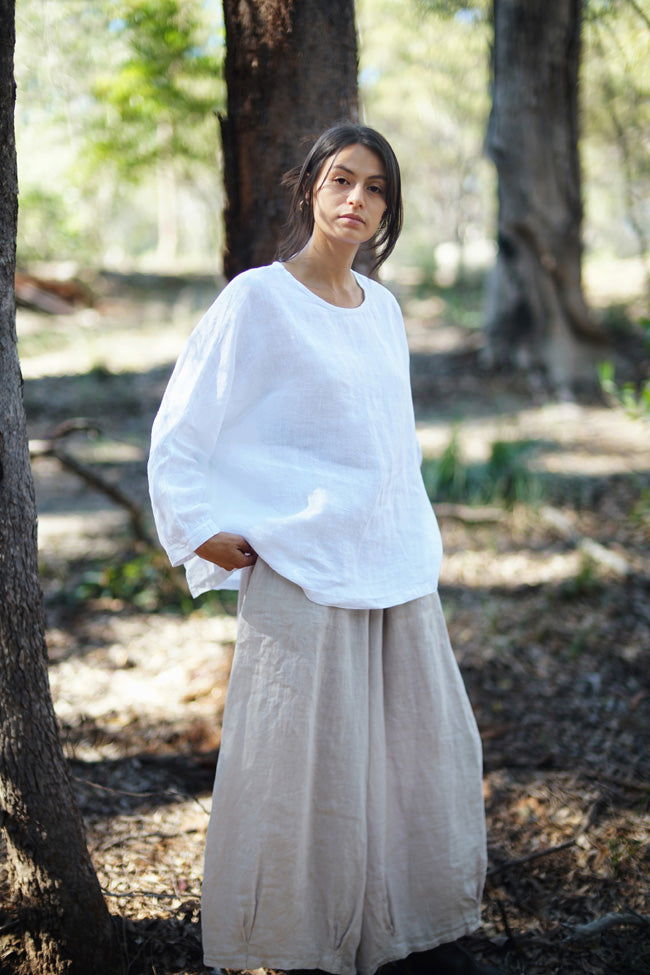 Montaigne Eadie Linen Pant with Gathering Detail Natural3