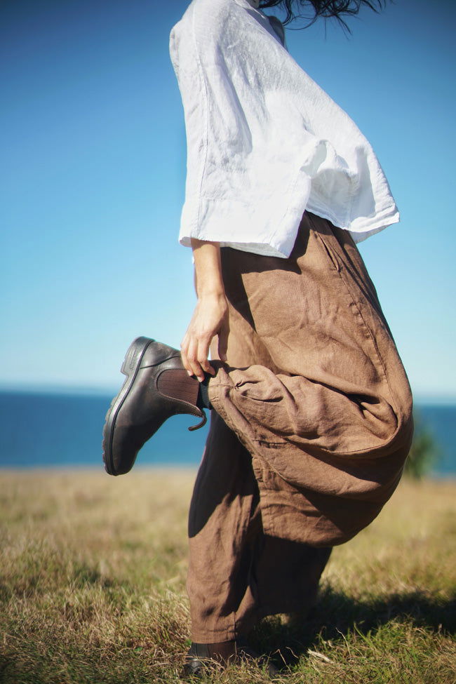 Montaigne Eadie Linen Pant with Gathering Detail Tobacco