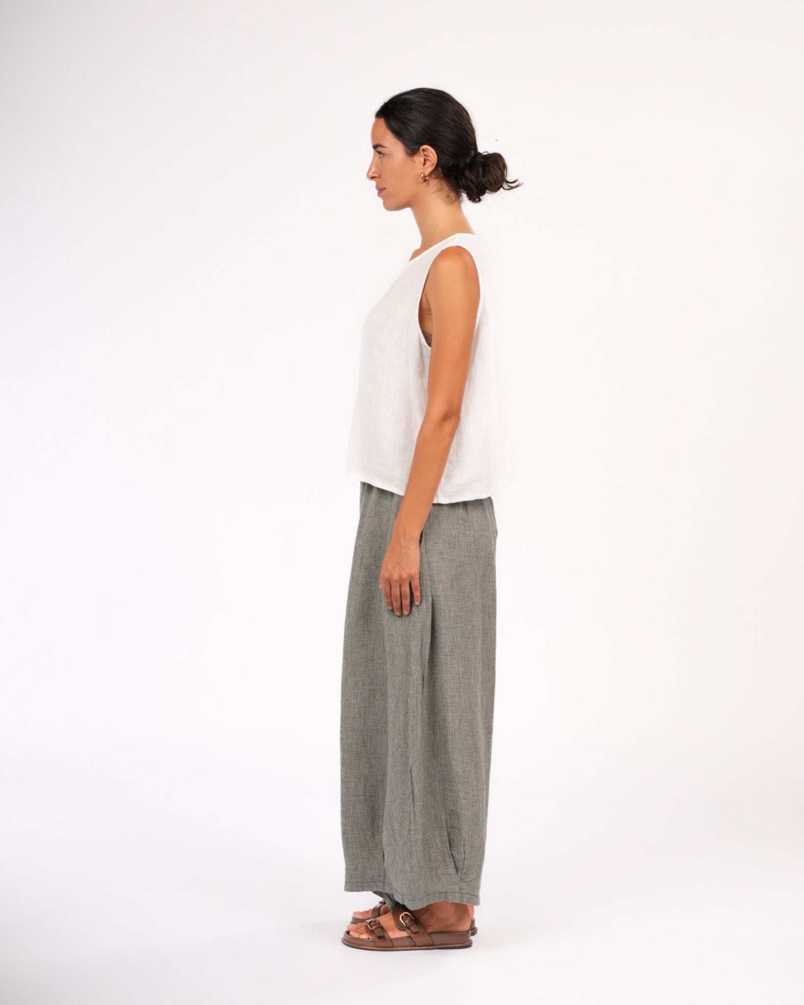 Montaigne Eadie Linen Pants in Fine Houndstooth Green8