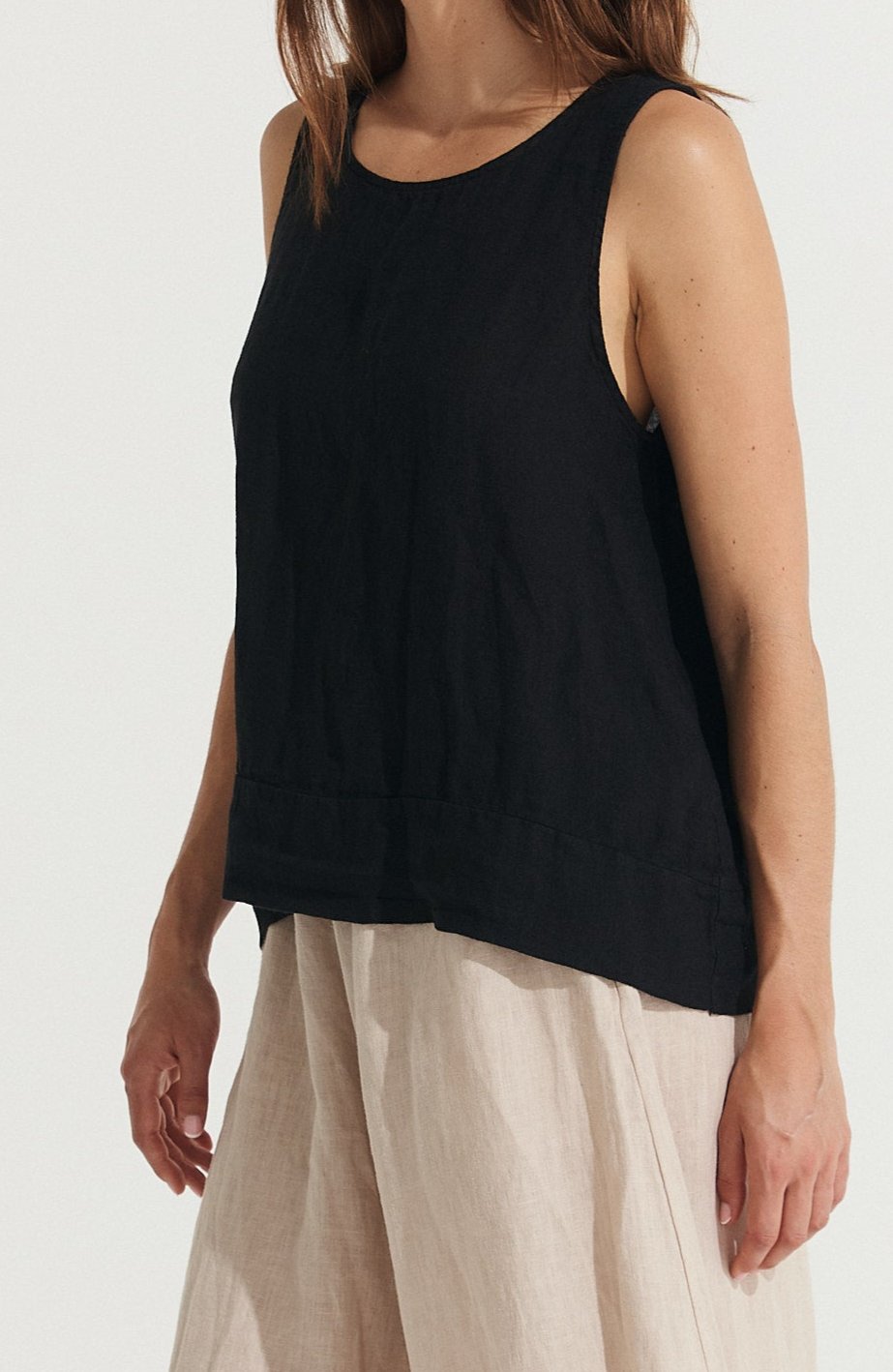 Montaigne Ebonie Linen Singlet Top Black1