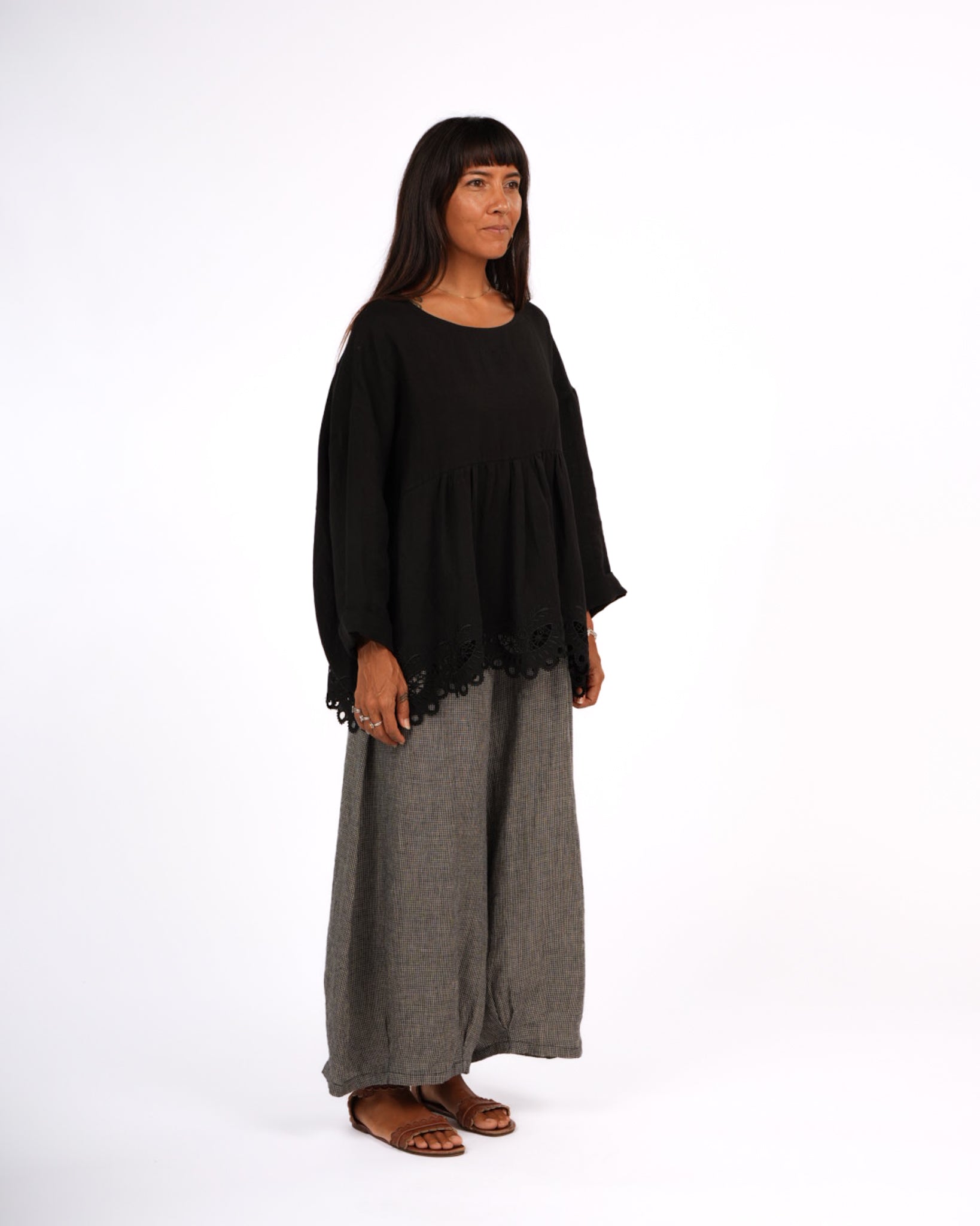 Montaigne Embroidered French Linen Blouse Black1