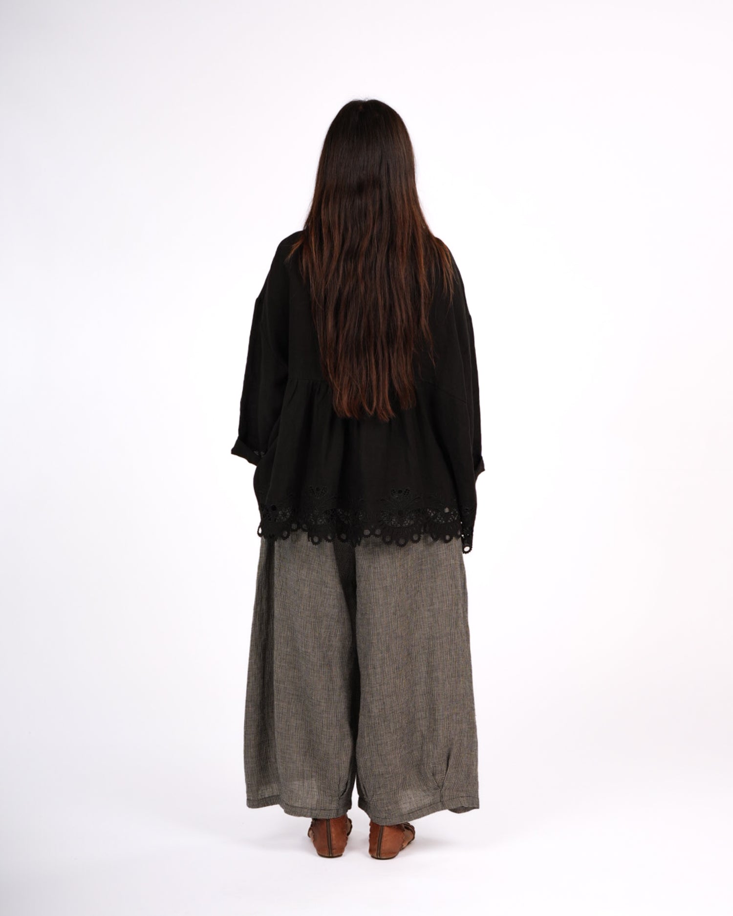 Montaigne Embroidered French Linen Blouse Black3