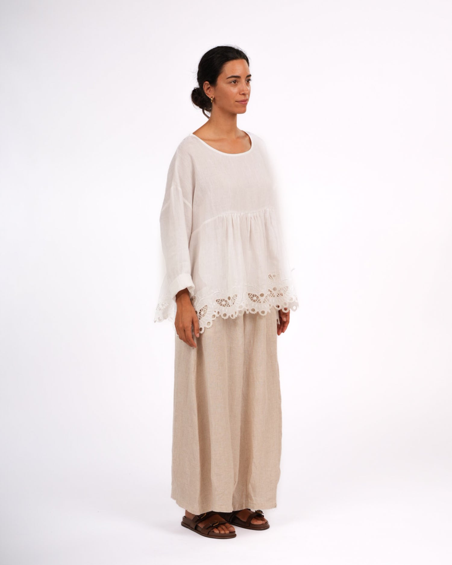 Montaigne Embroidered French Linen Blouse White1