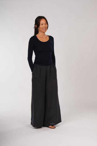 Montaigne Essential Merino Wool Scoop Neck Long Sleeve Navy