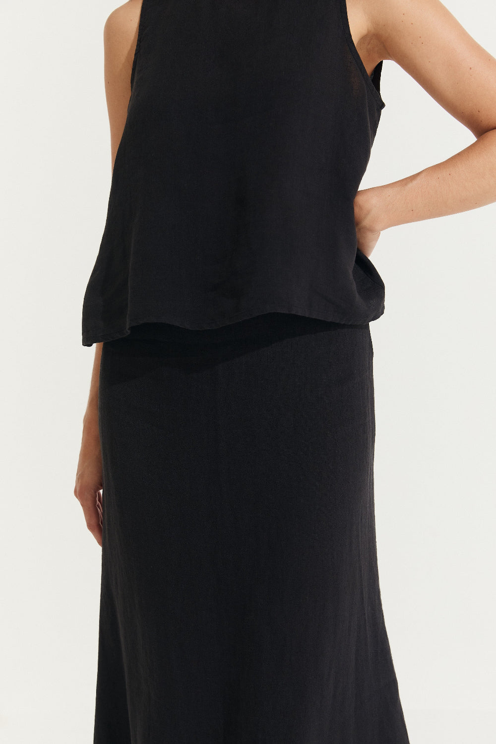 Montaigne Francie Full-Length Linen Maxi Skirt Black2