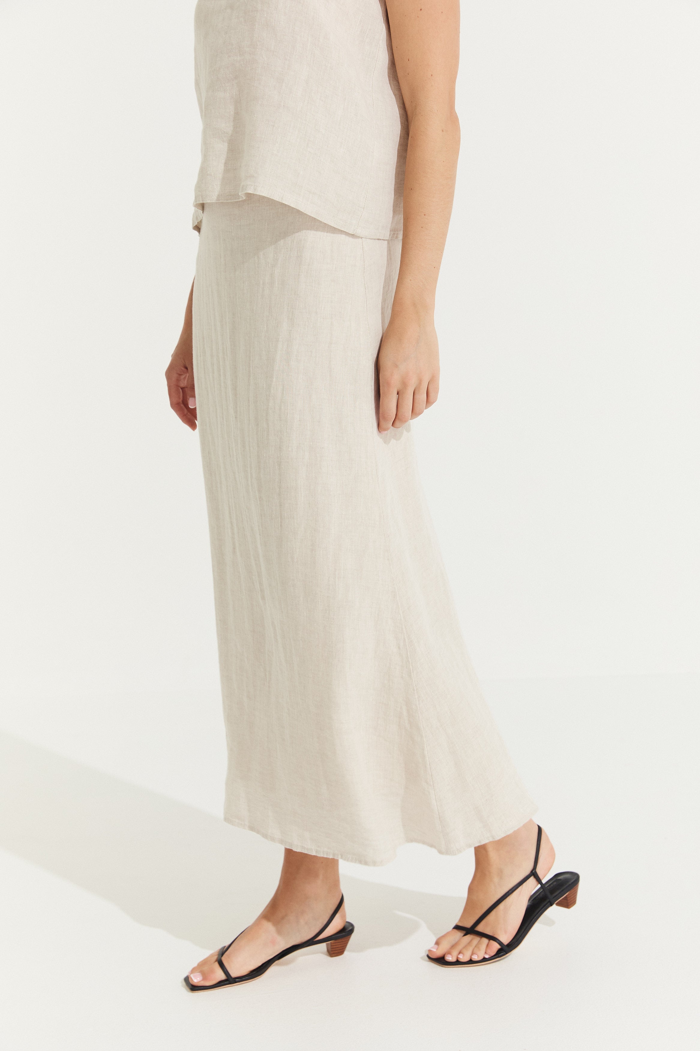 Montaigne Francie Full-Length Linen Maxi Skirt Natural