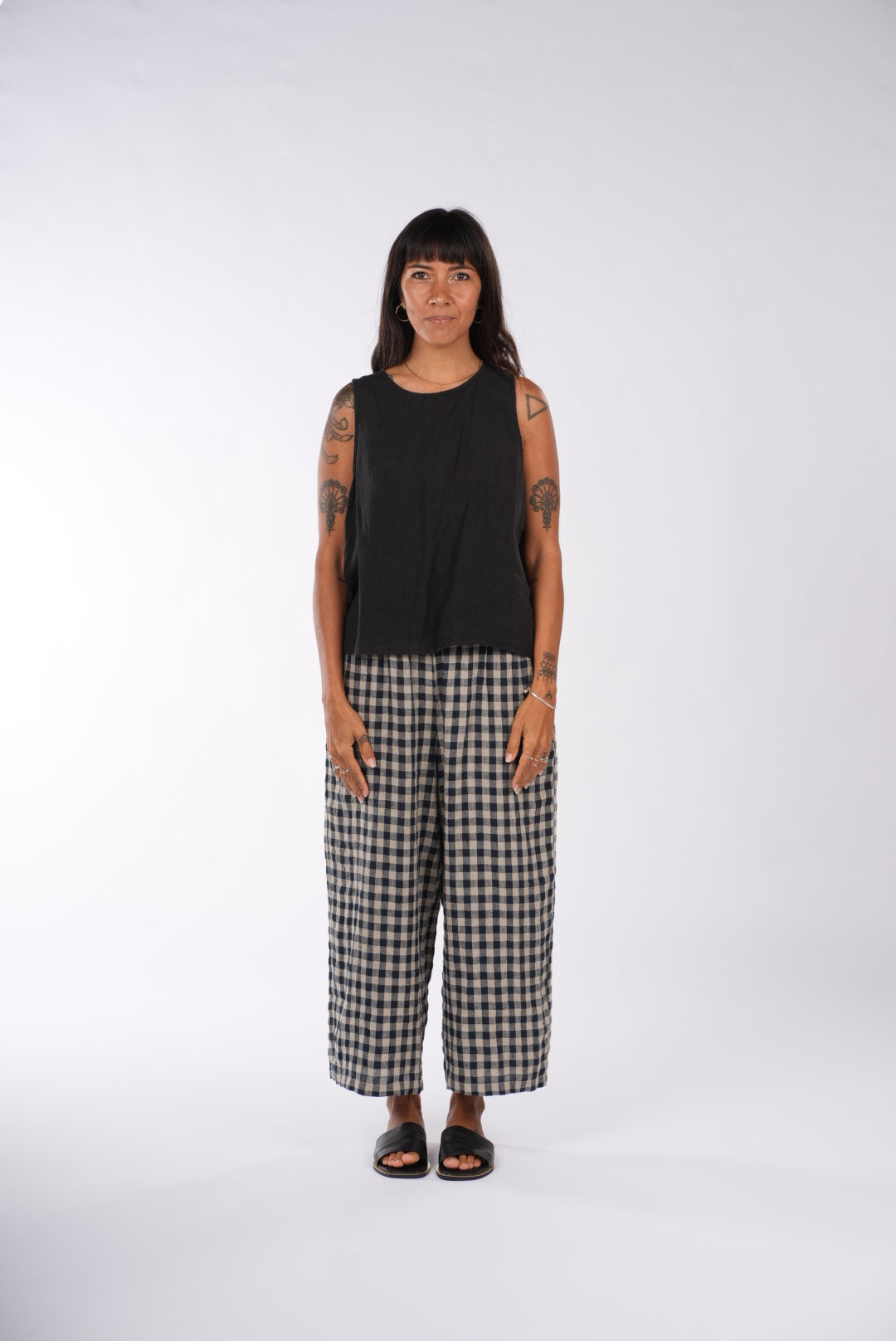 Montaigne French Linen Pants In Navy Check2