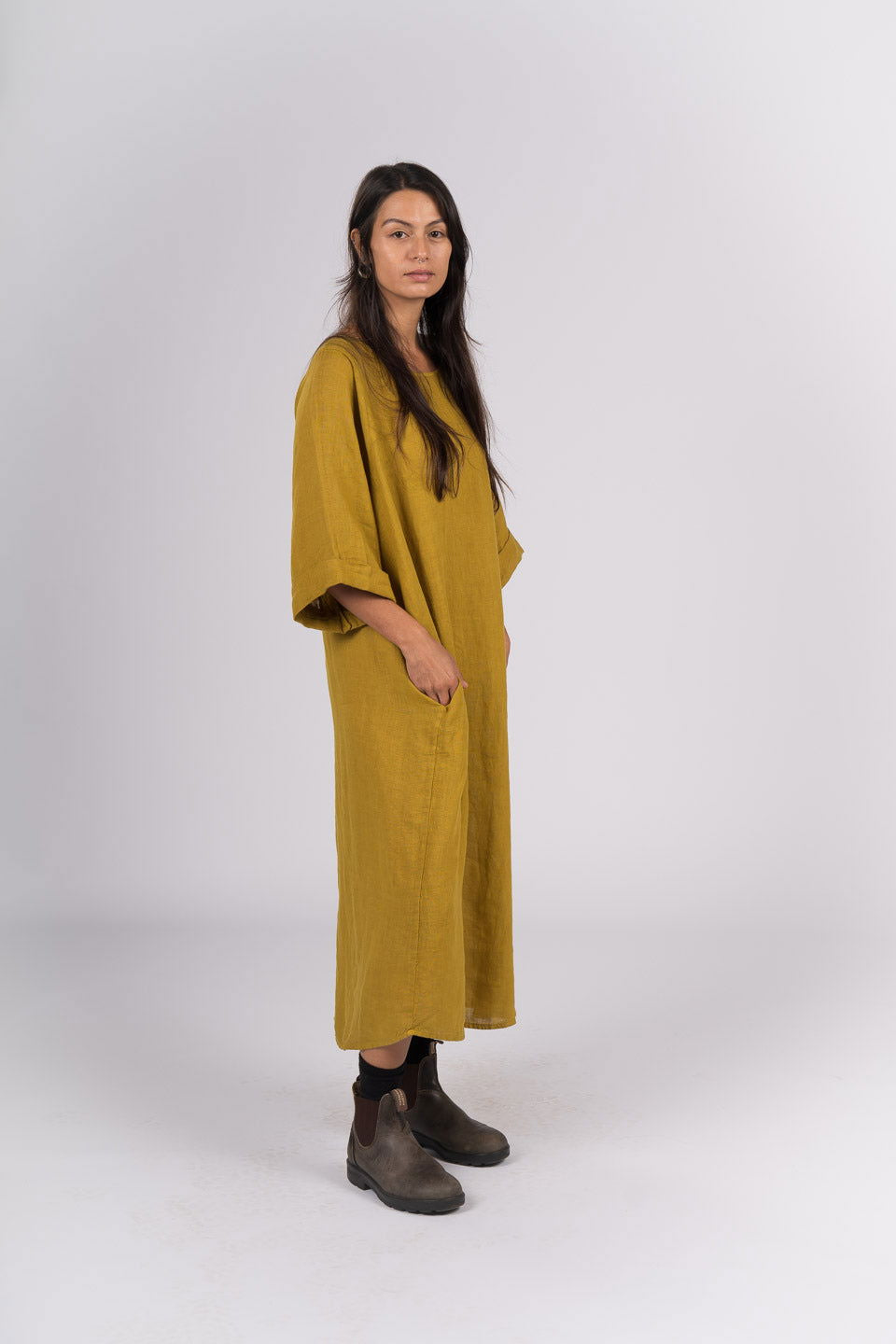 Montaigne Gaella Linen Shift Dress Senape2