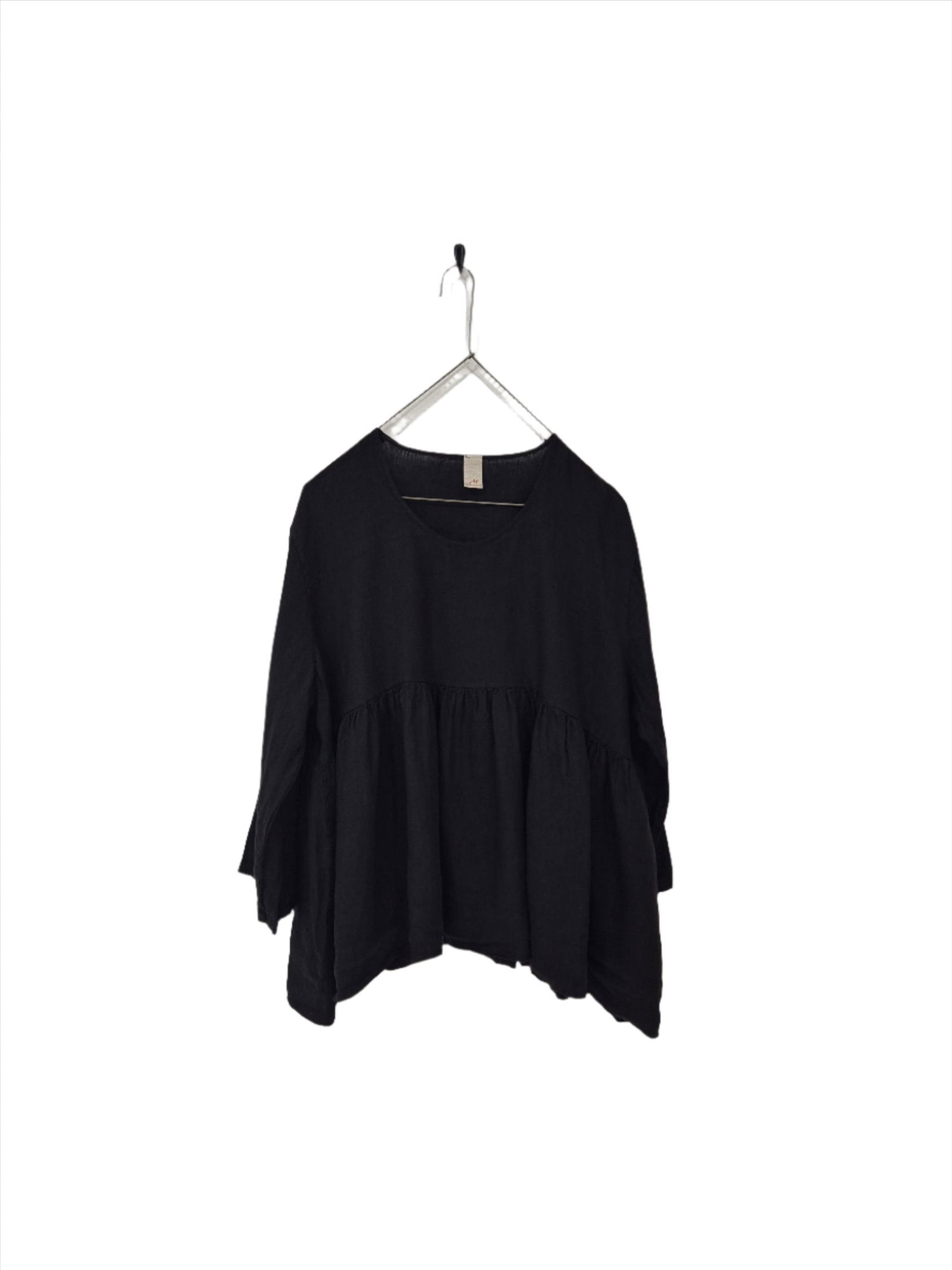 Montaigne Gaugin Linen Top Black