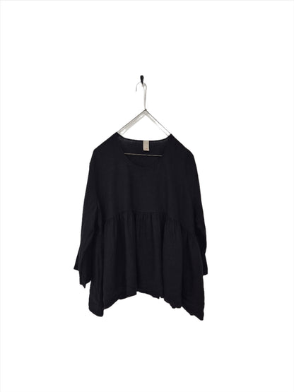 Montaigne Gaugin Linen Top Black