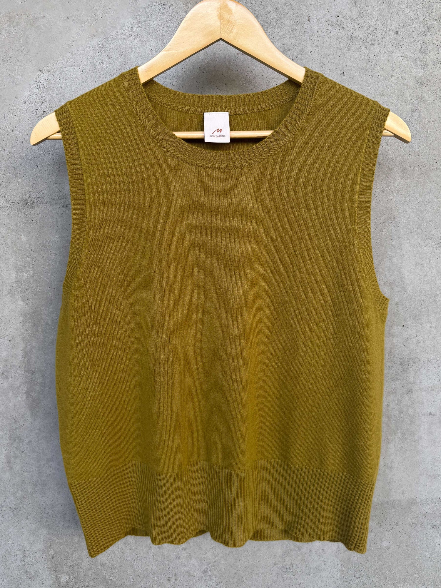 Montaigne Gigi 100% New Zealand Lambswool Vest Acid1