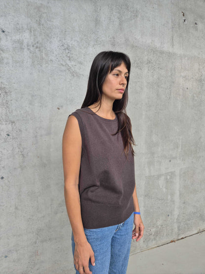 Montaigne Gigi 100% New Zealand Lambswool Vest Brown