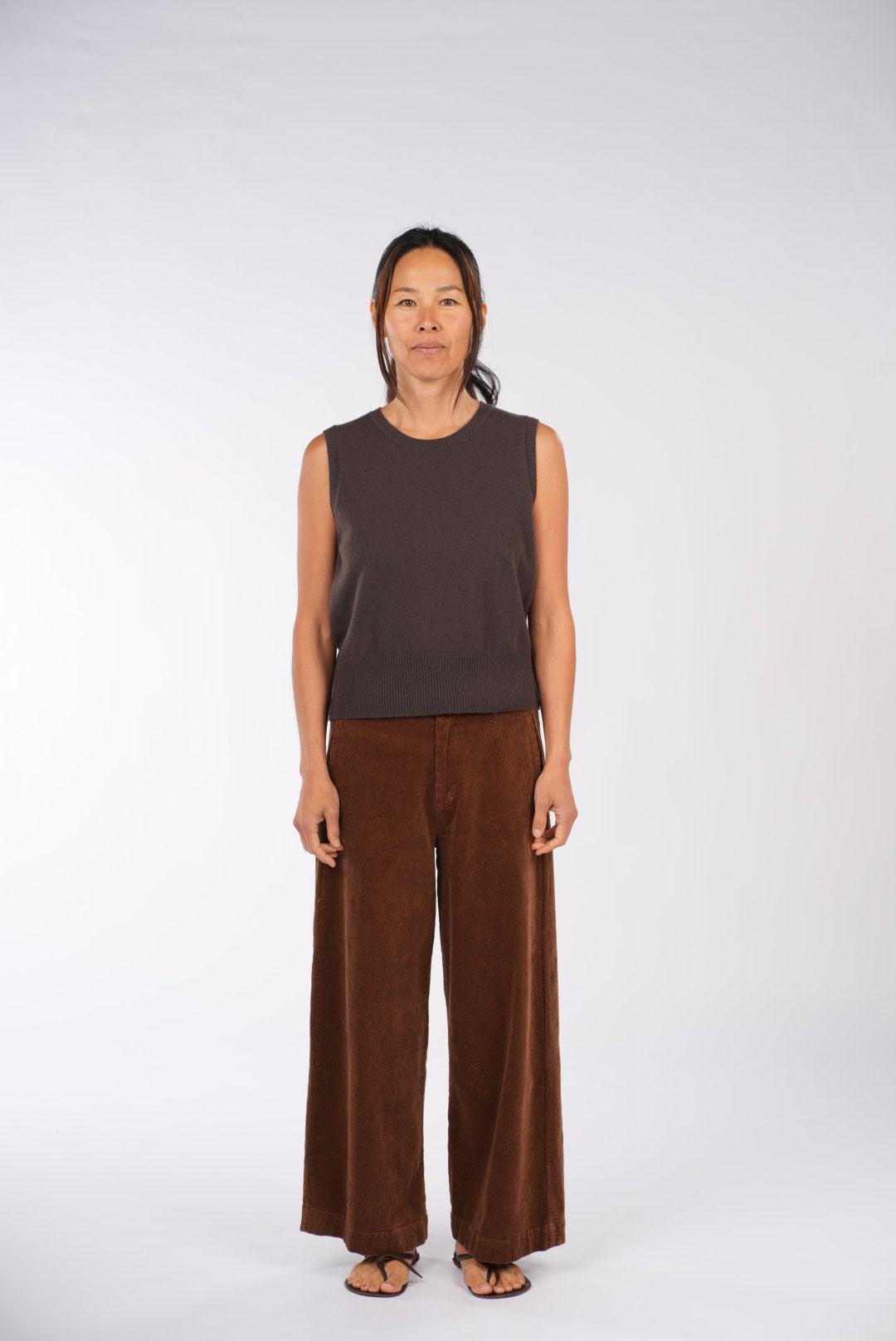 Montaigne Gigi 100% New Zealand Lambswool Vest Brown1