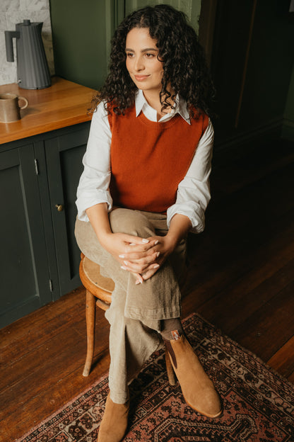 Montaigne Gigi 100% New Zealand Lambswool Vest Rust