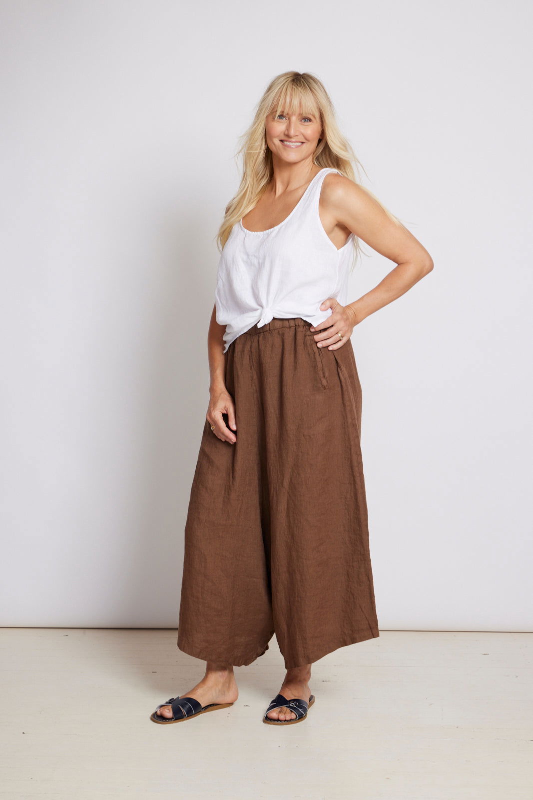 Montaigne Holly Wide Leg Linen Pants Tobacco