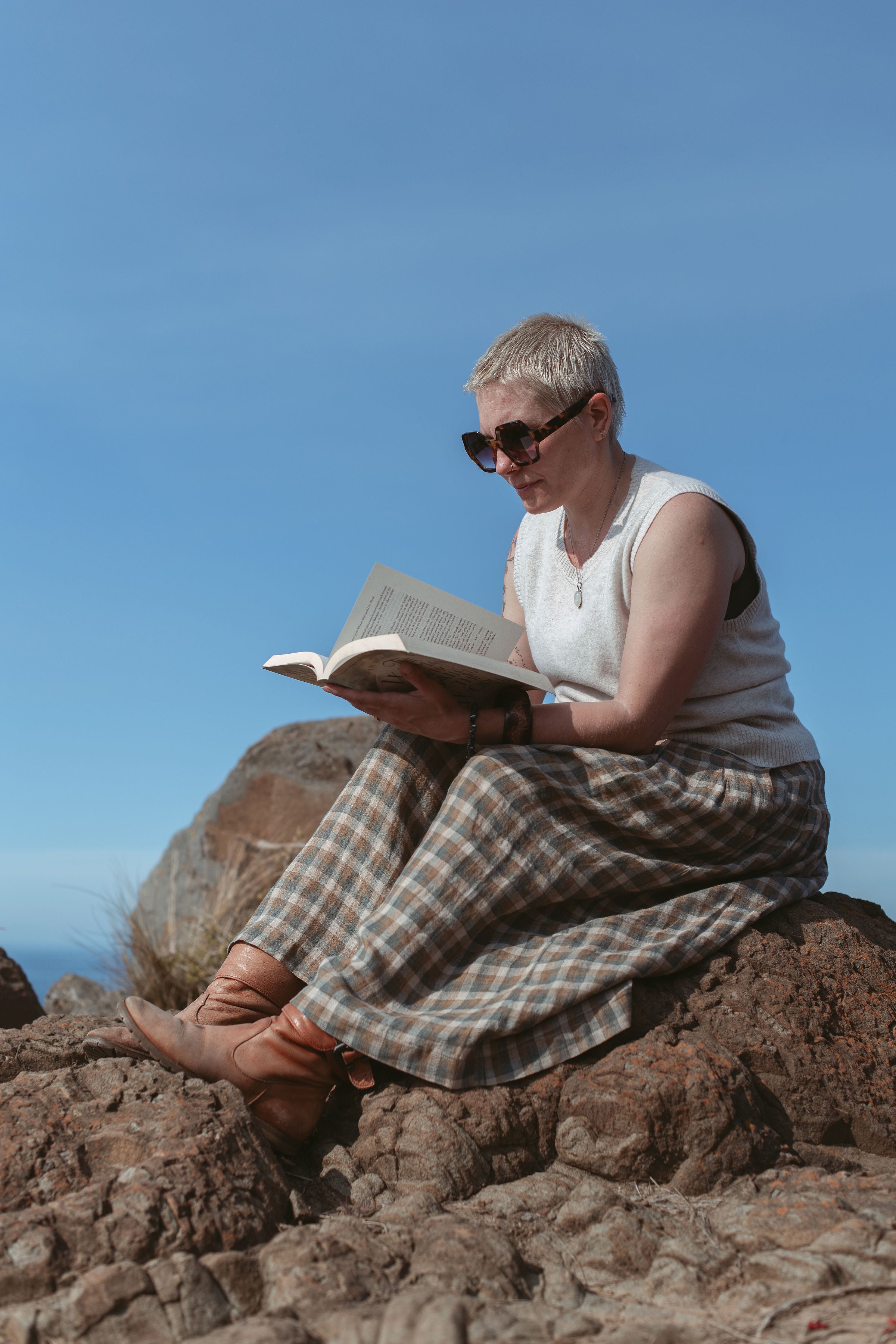 Montaigne Paris | Buy Online Direct: Clothing Collection