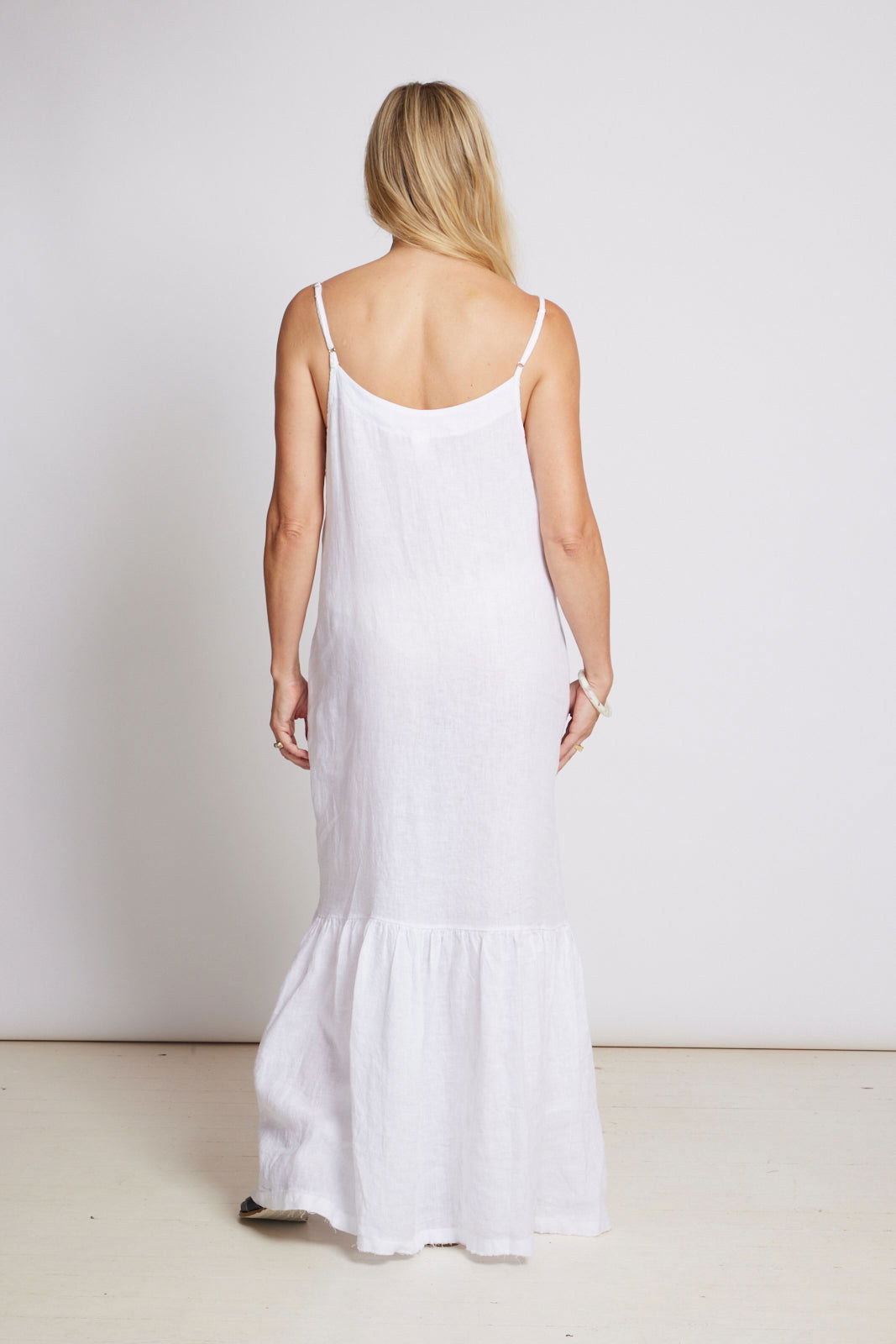 Montaigne Jolie Linen Maxi Dress White3