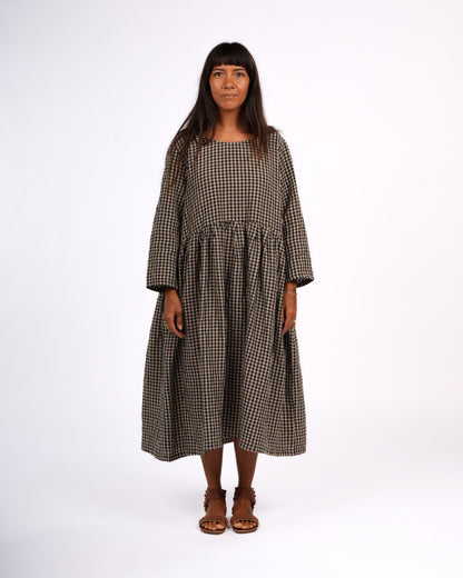 Montaigne Journee French Linen Dress In Black Gingham4