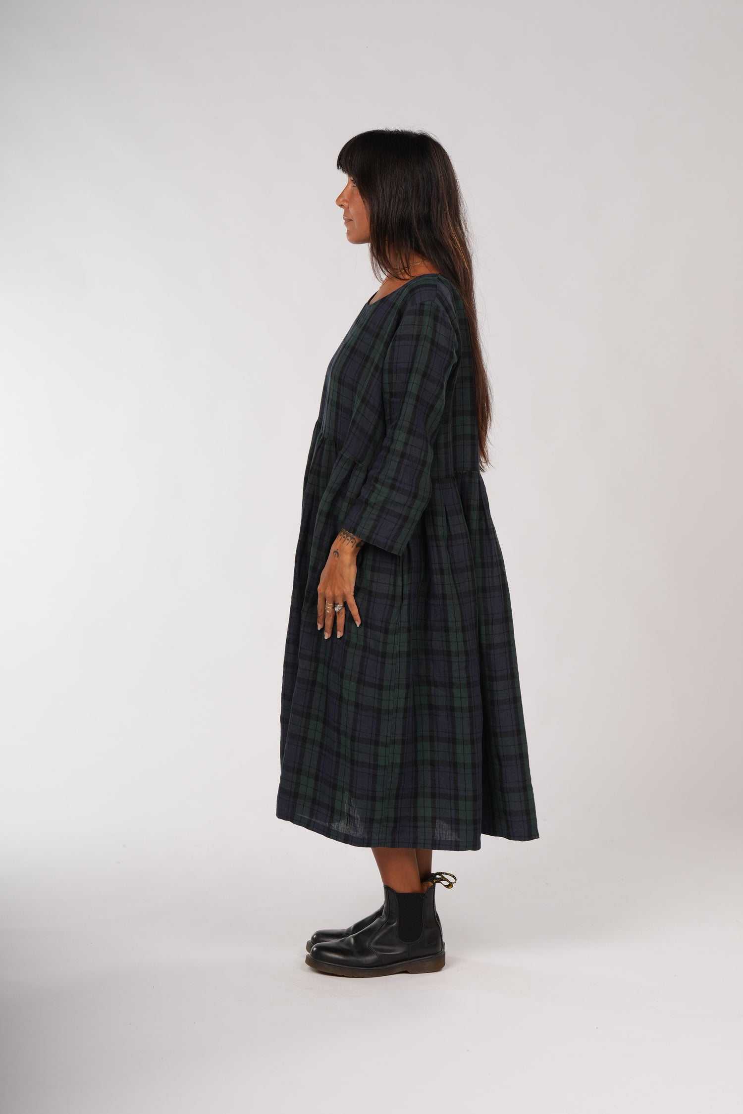 Montaigne Journee French Linen Dress in Tartan Blue5