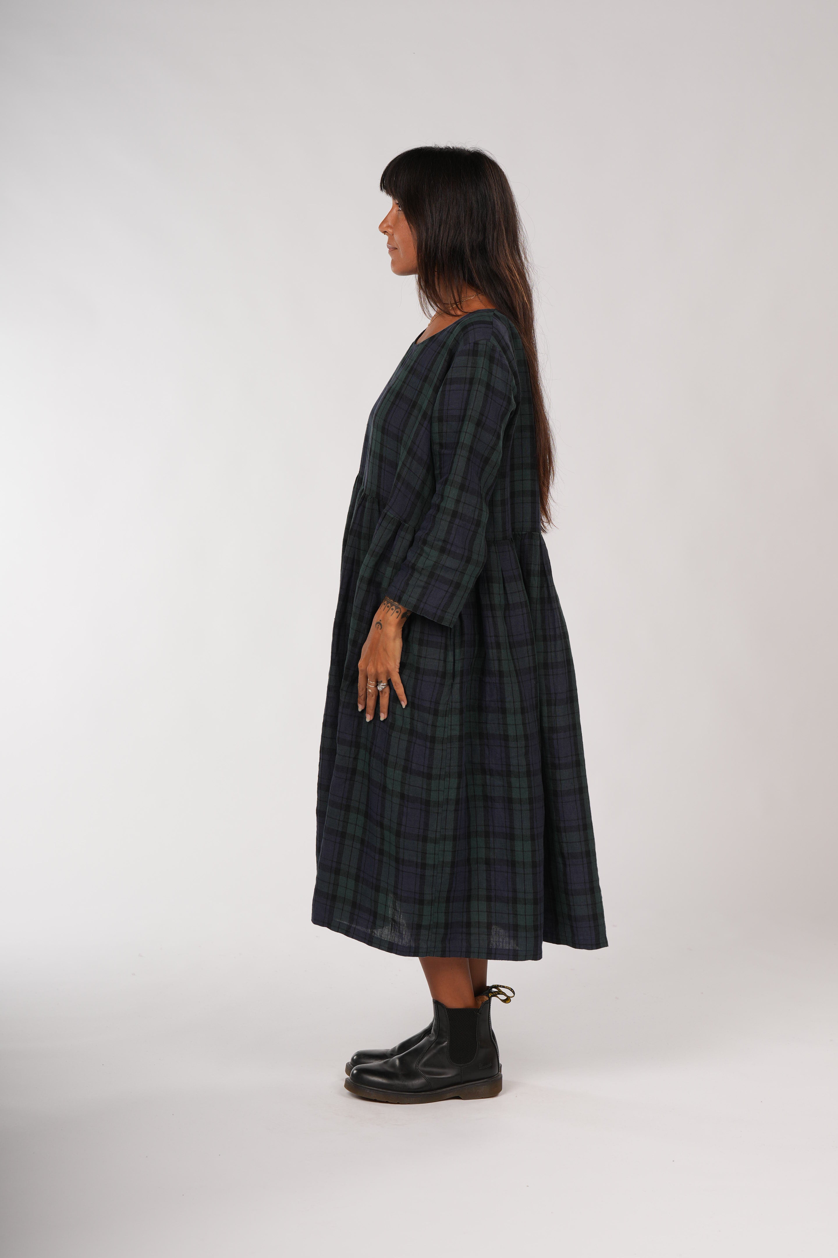 Montaigne Journee French Linen Dress in Tartan Blue5