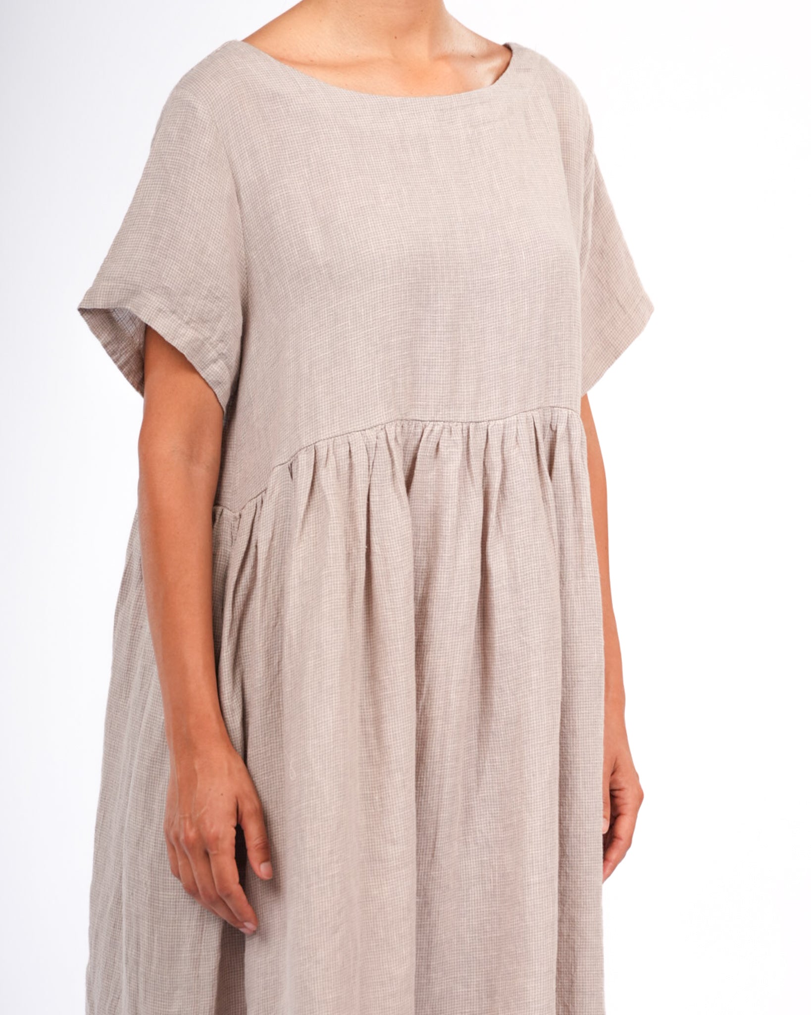 Montaigne Juni French Linen Summer Staple Dress in Houndstooth Natural3