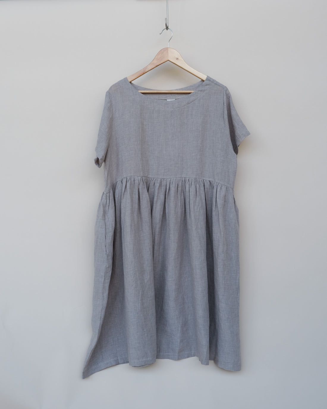 Juni French Linen Summer Staple Dress in Houndstooth
