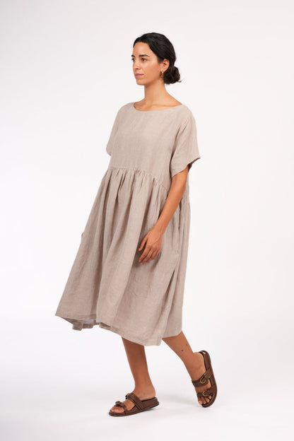 Montaigne Juni French Linen Summer Staple Dress in Houndstooth2