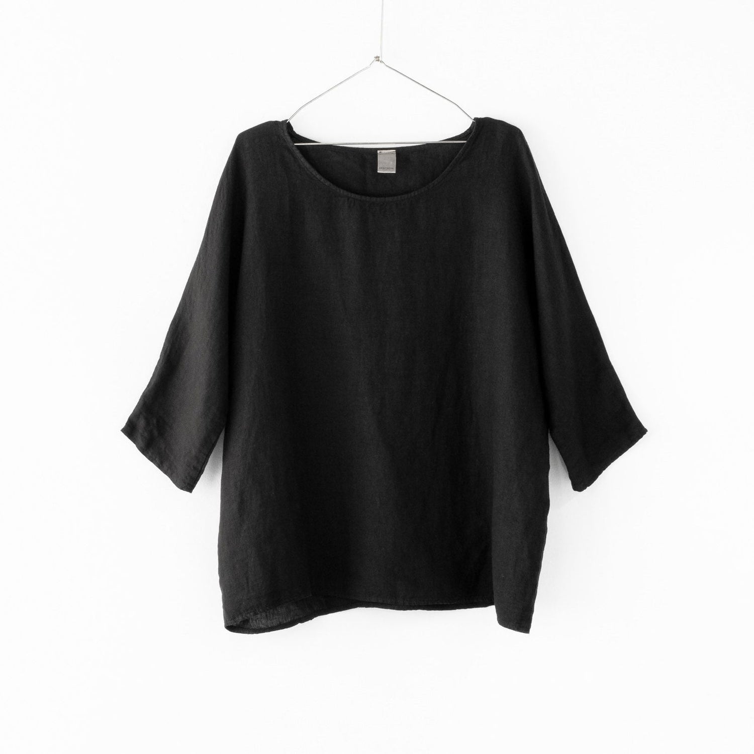 Montaigne Loose Linen 3/4 Sleeve Top Black