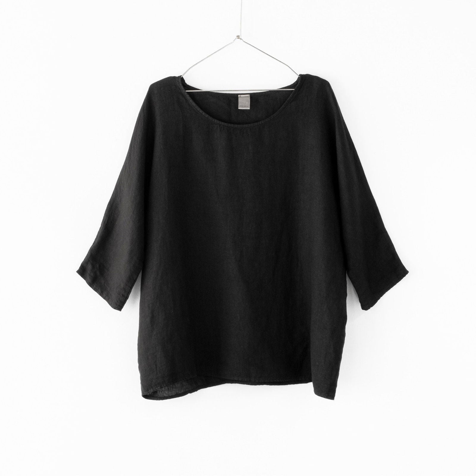 Montaigne Loose Linen 3/4 Sleeve Top Black