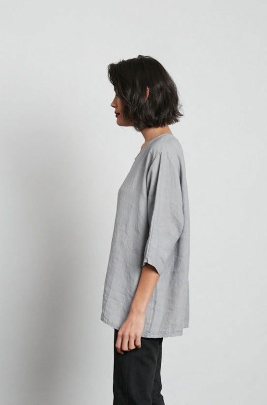 Montaigne Loose Linen 3/4 Sleeve Top Charcoal1