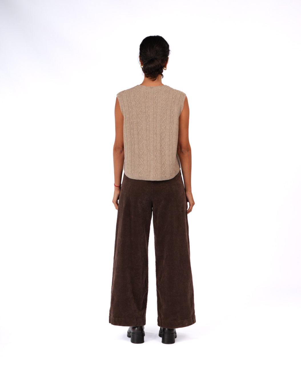 Montaigne Luella 100% New Zealand Lambswool Vest Oatmeal4