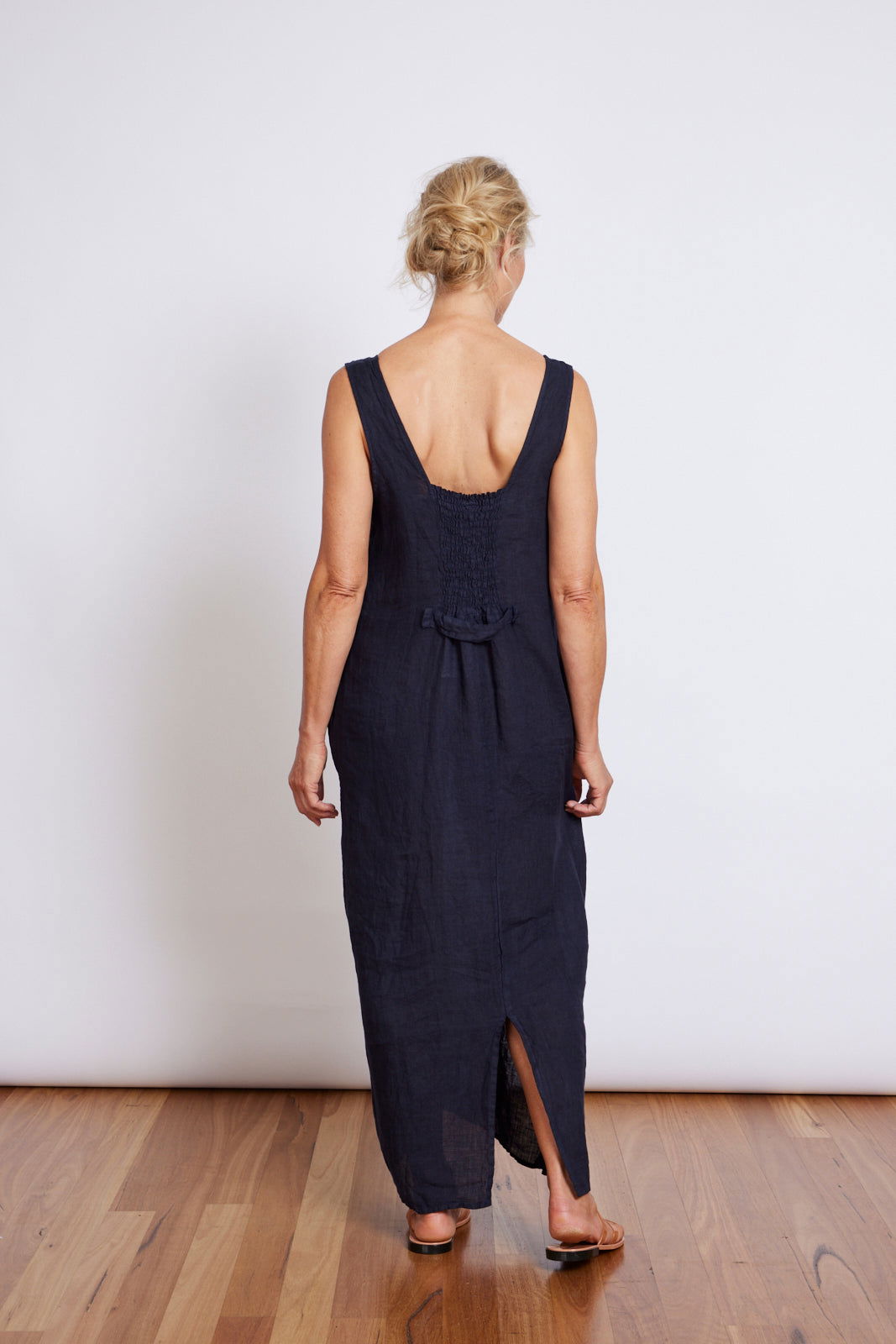 Montaigne Margot Sleeveless Linen Dress Navy3