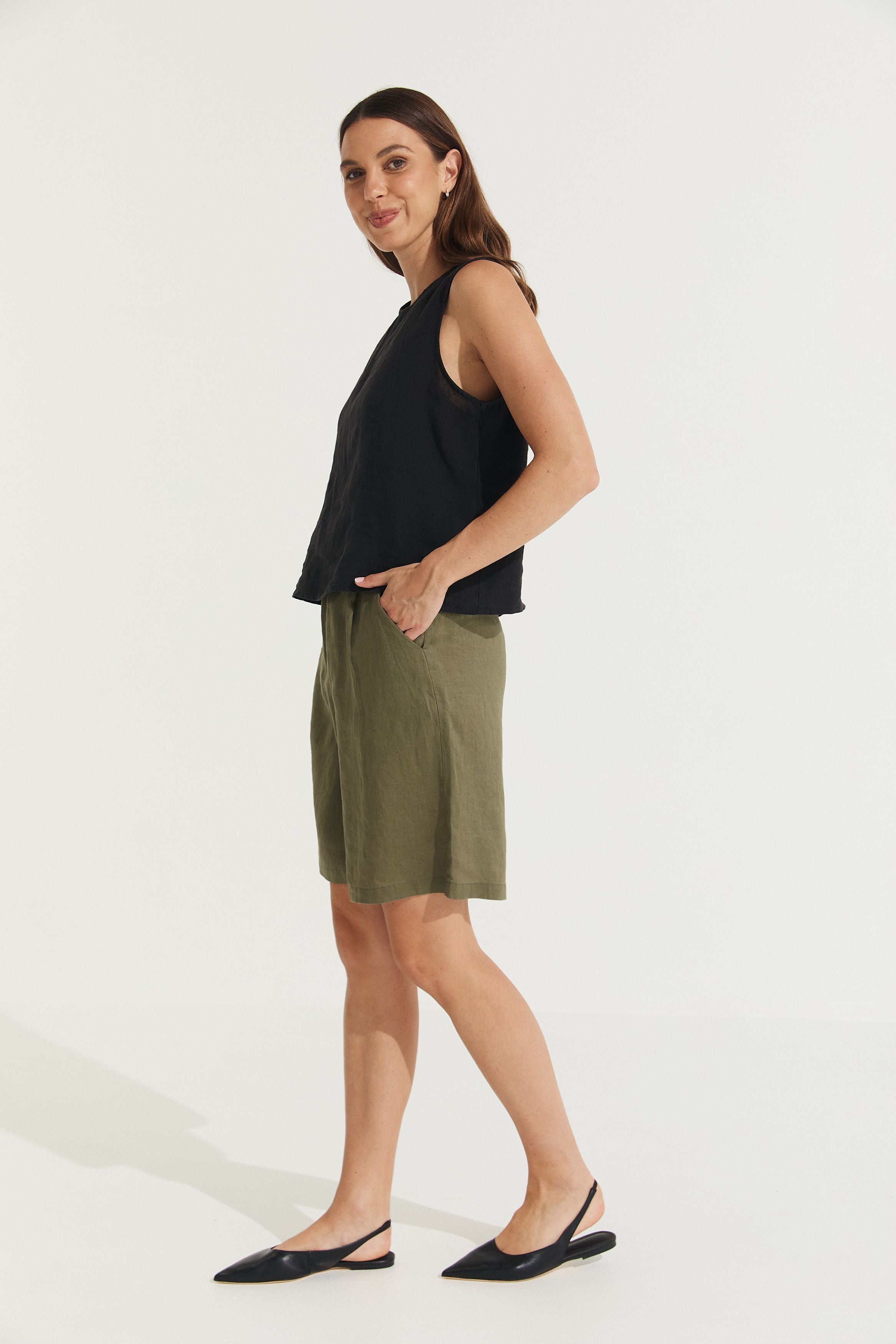 Montaigne Marina Linen Bermuda Short Khaki