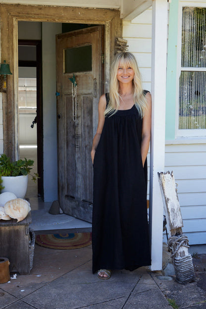 Montaigne Marseille Linen Dress Black