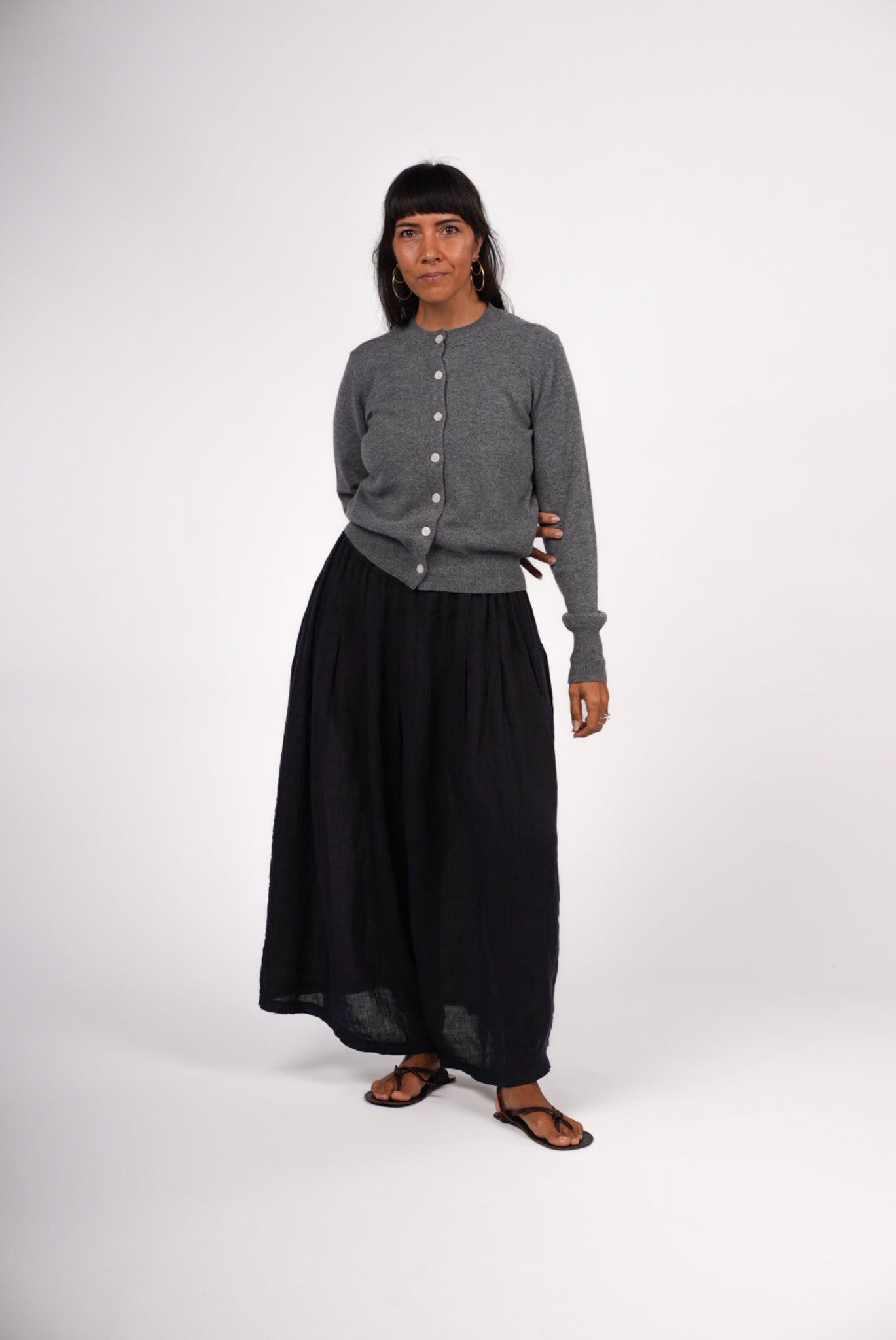 Montaigne Minimalist Lambswool Cardigan Charcoal1