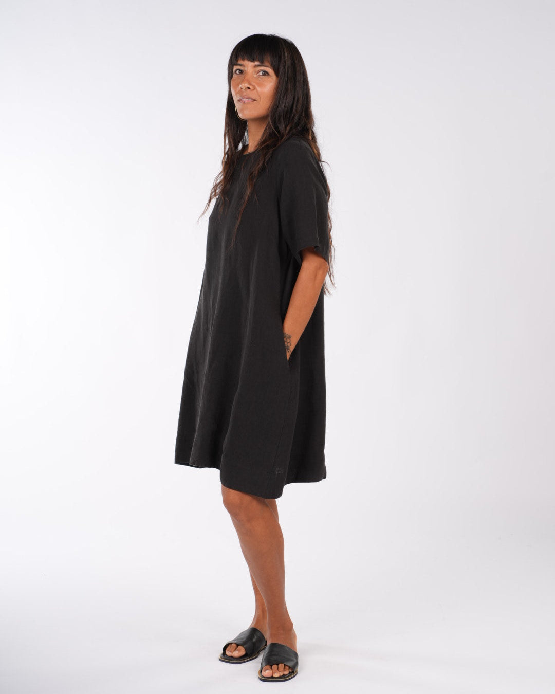 Montaigne Nathalie Linen Shift T-Shirt Dress Black