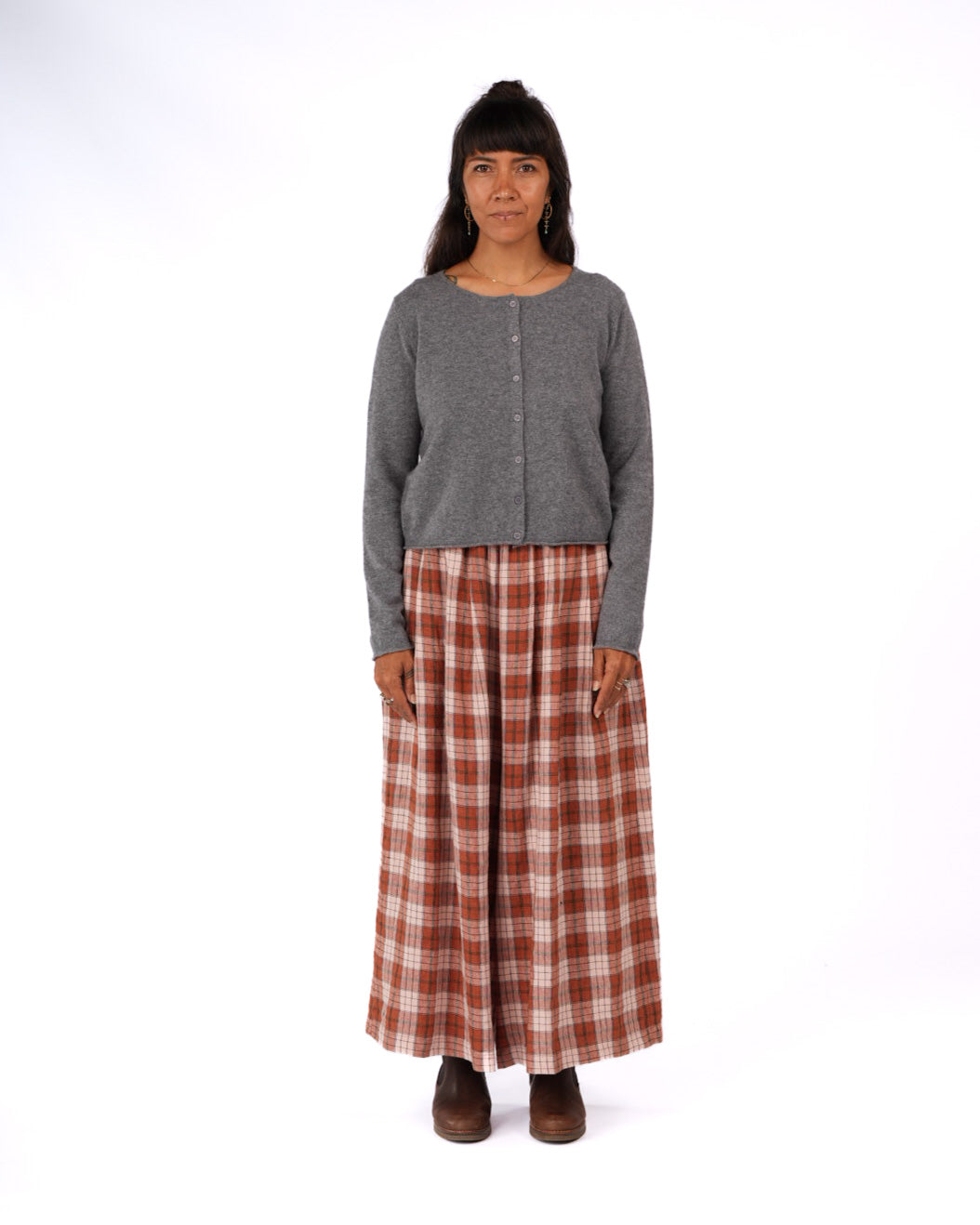 Montaigne NZ Lambswool Cropped Cardigan Grey
