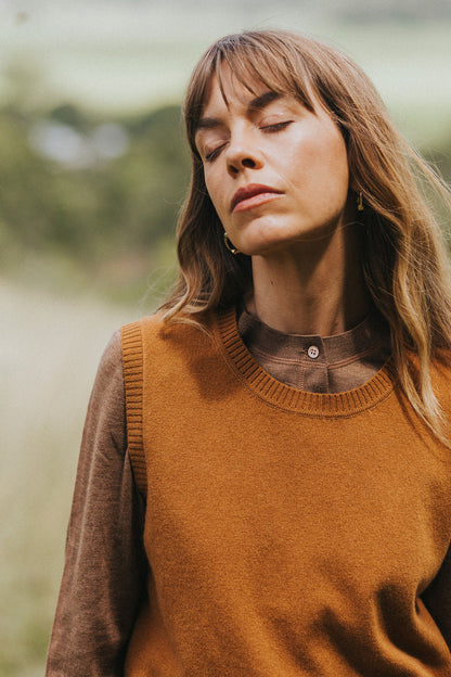 Montaigne NZ Lambswool Oversized Vest Spice1