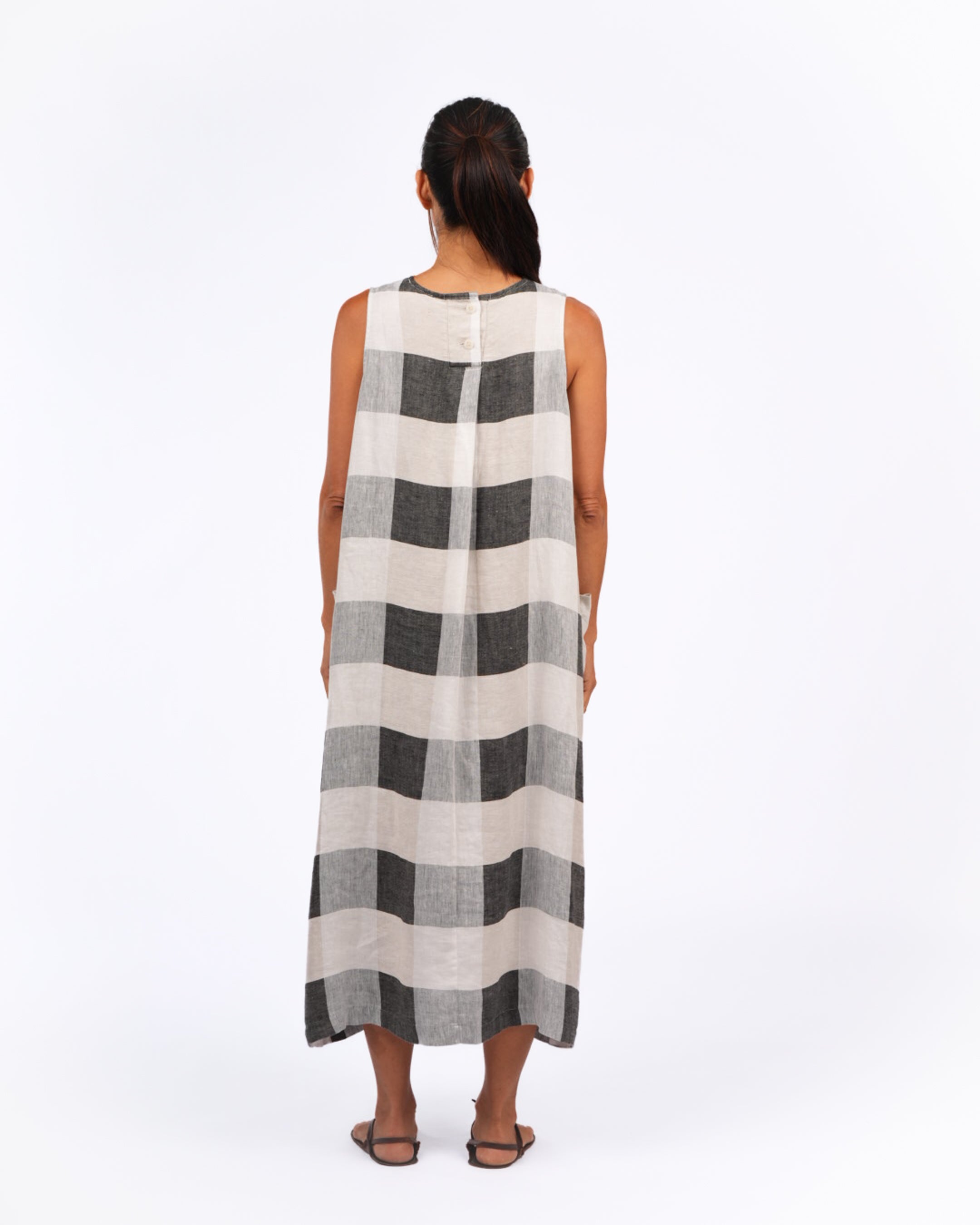 Montaigne Remy Linen Dress in Black Check6