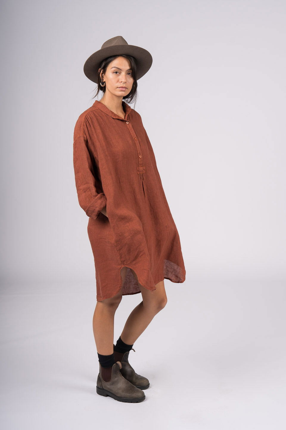 Montaigne Riviera Long Sleeve Linen Shirt Rust1