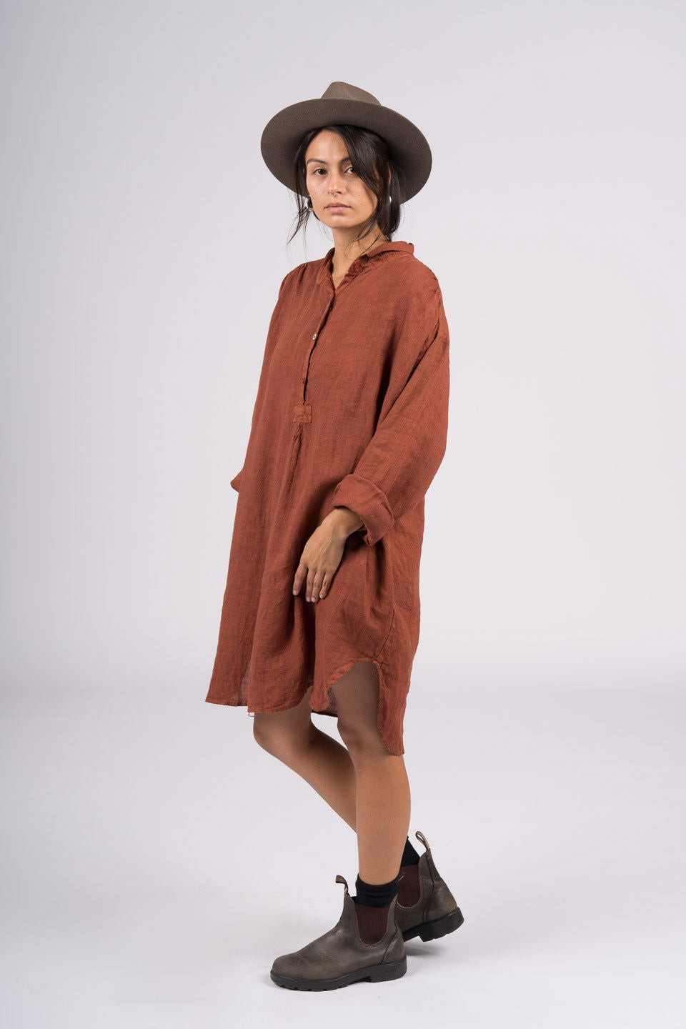 Montaigne Riviera Long Sleeve Linen Shirt Rust2