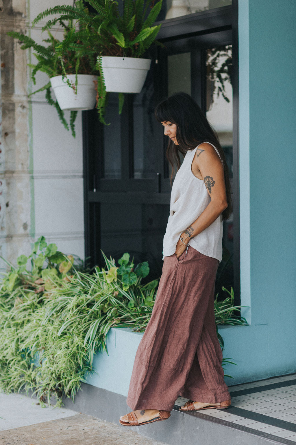 Montaigne Roland French Linen Pant  Aubergine6