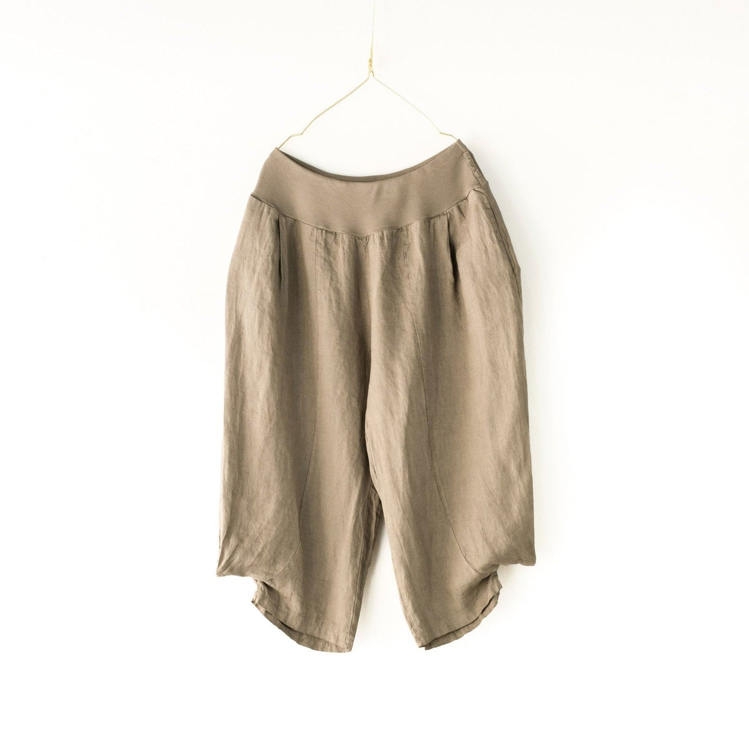 Montaigne Saint-Tropez Linen Capri Pants Mushroom