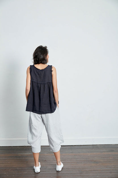 Montaigne Saint-Tropez Linen Capri Pants Silver2