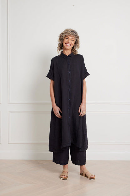 Montaigne Salomé Classic Linen Shirt Dress Navy6