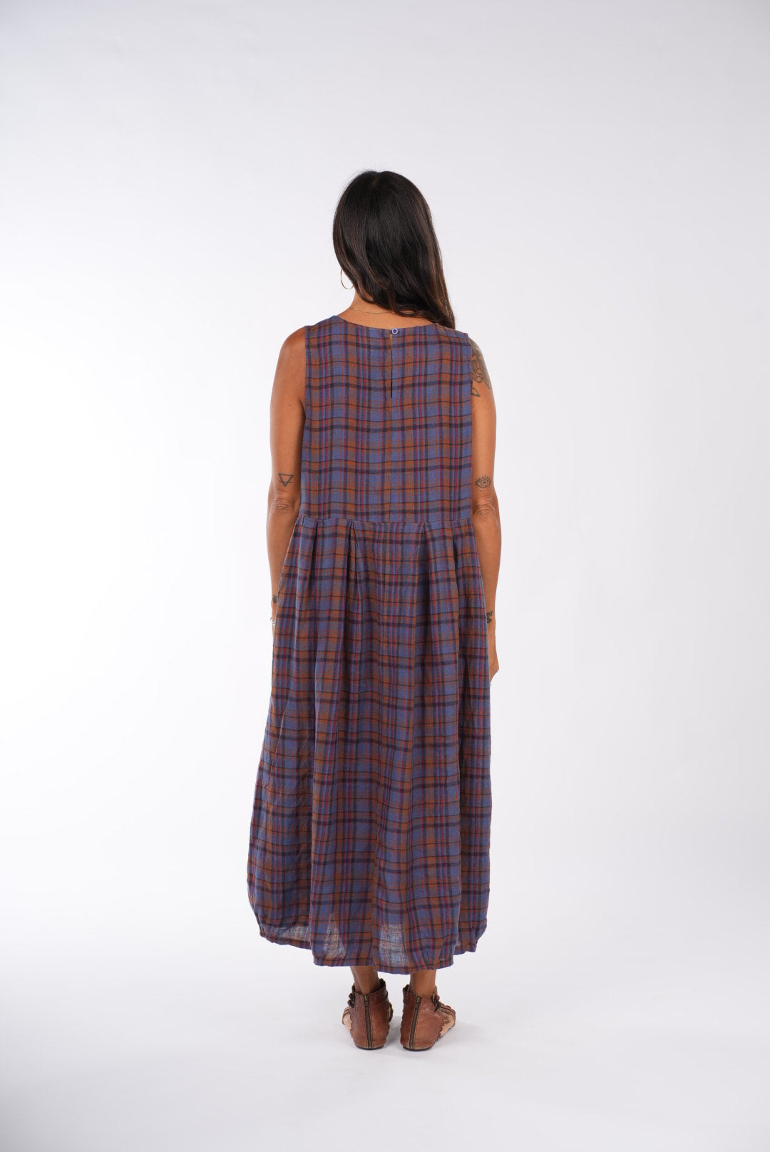 Montaigne Sartene French Linen Dress In Check Blue/Brown5