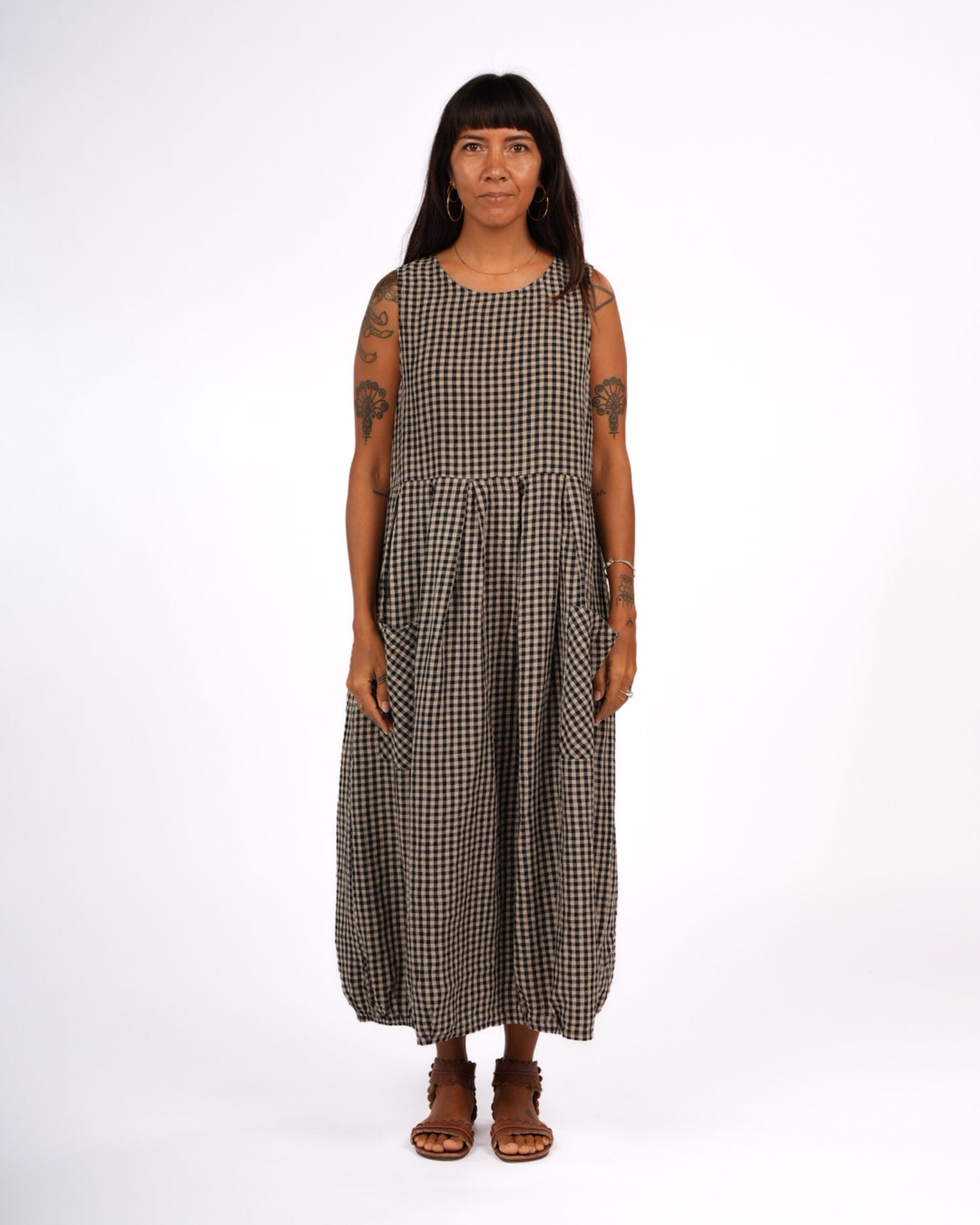 Montaigne Sartene French Linen Dress in Gingham Black5