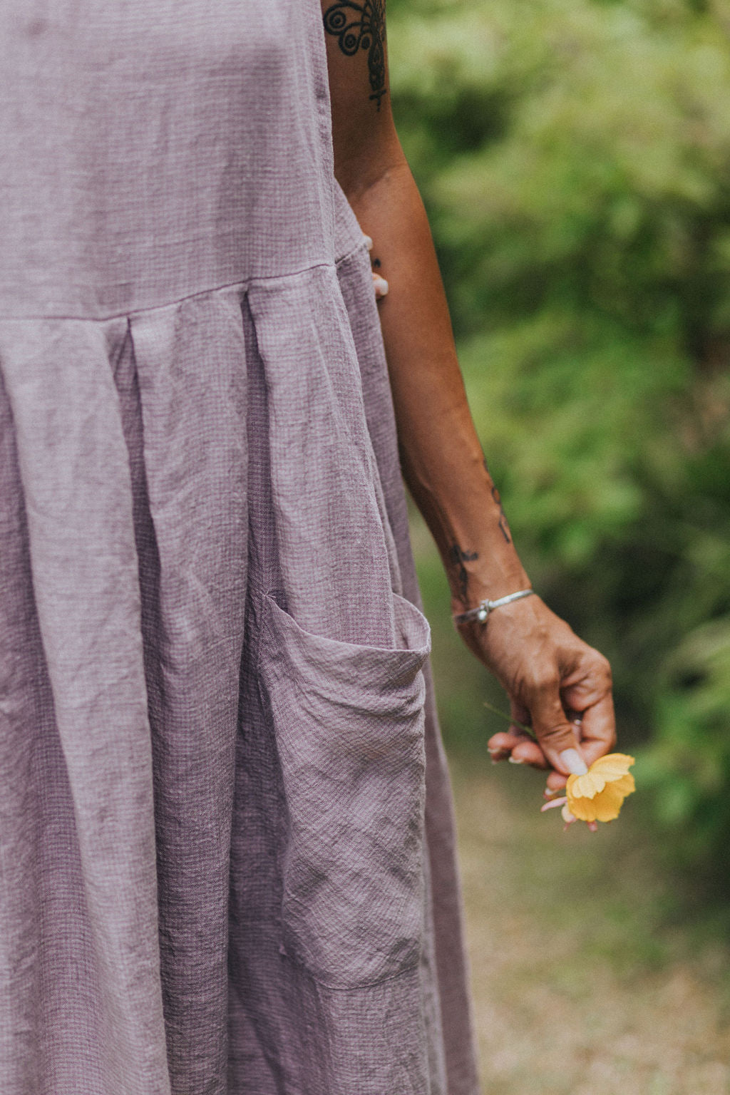 Montaigne Sartene French Linen Dress in Houndstooth Lilac
