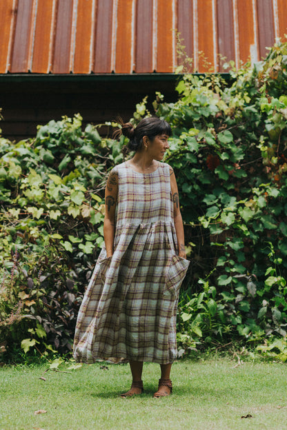 Montaigne Sartene French Linen Dress in Pistachio Check12