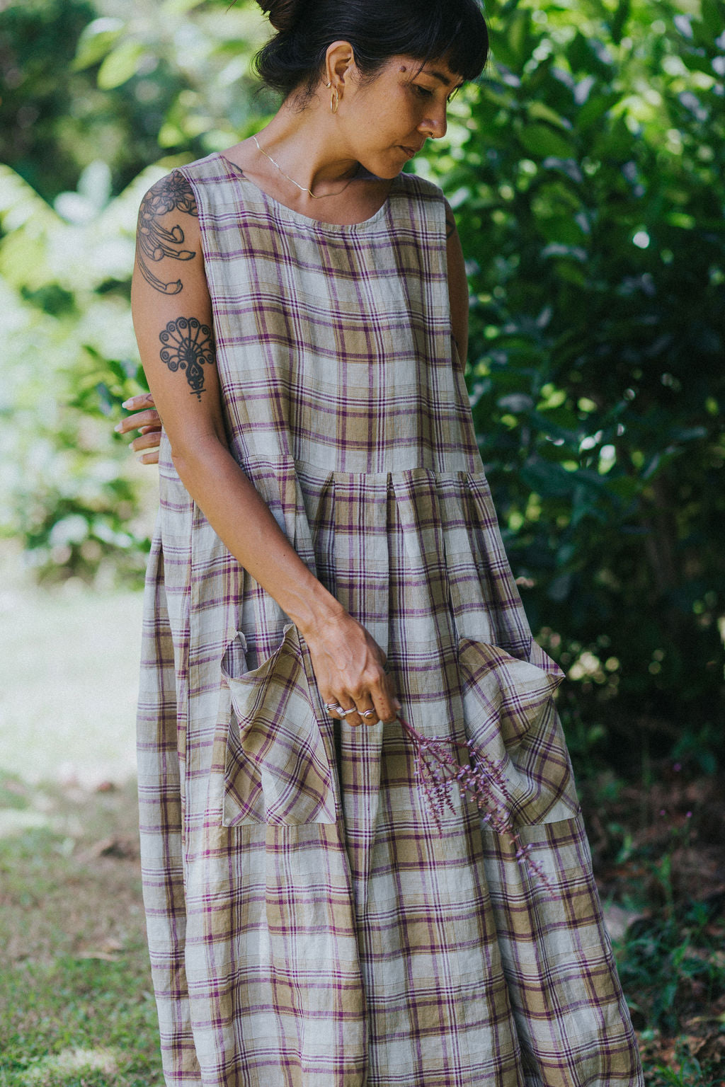 Montaigne Sartene French Linen Dress in Pistachio Check7